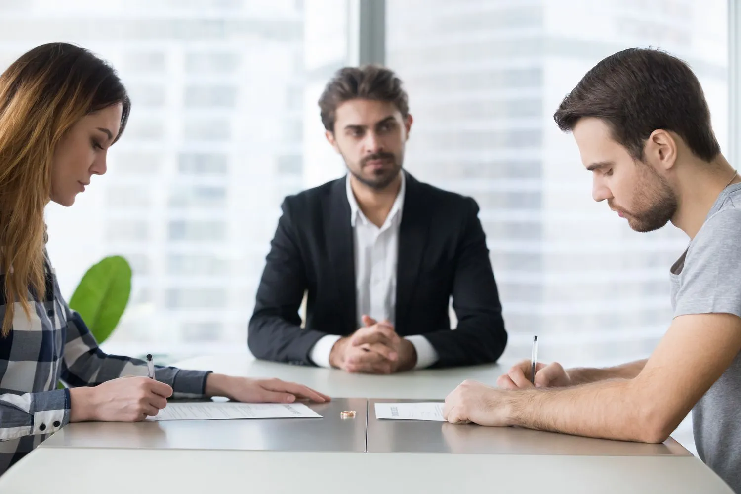 How EH Mediation Guides Couples Toward Fair and Balanced Outcomes Gravesend